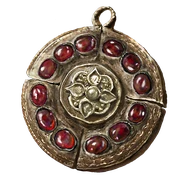 Crimson Amber Medallion +2 icon